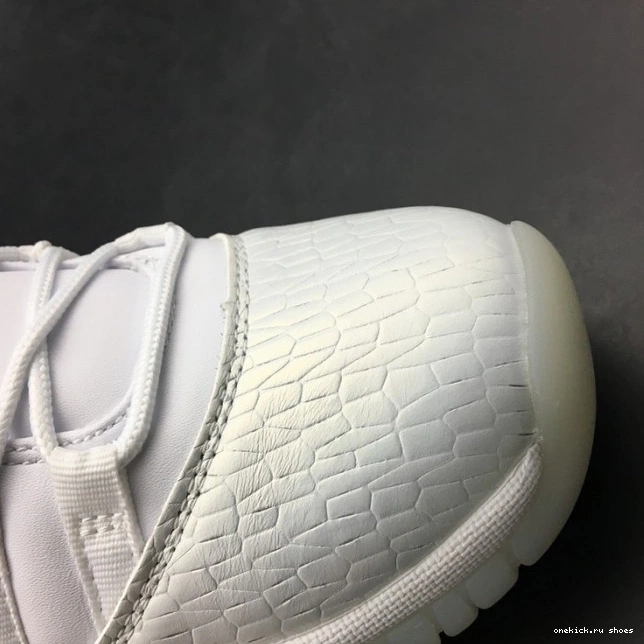 Cheap Jordan Heiress Frost Low Air White 11 897331-100 0717